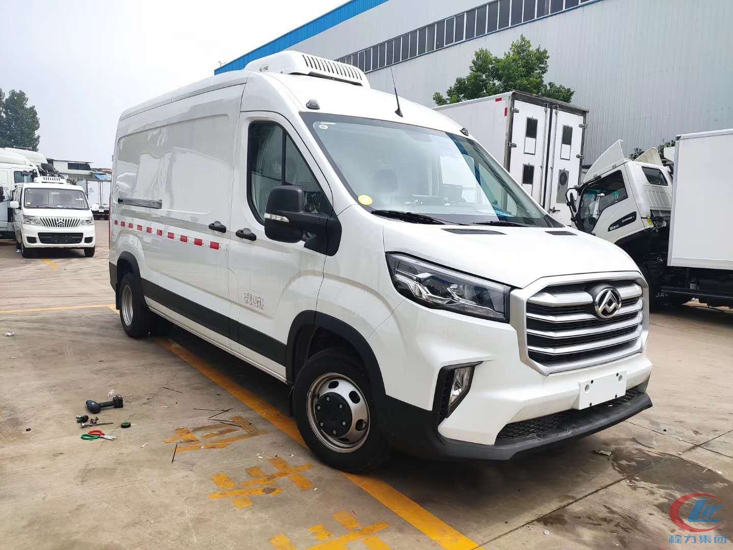 国六 上汽大通V90面包冷藏车