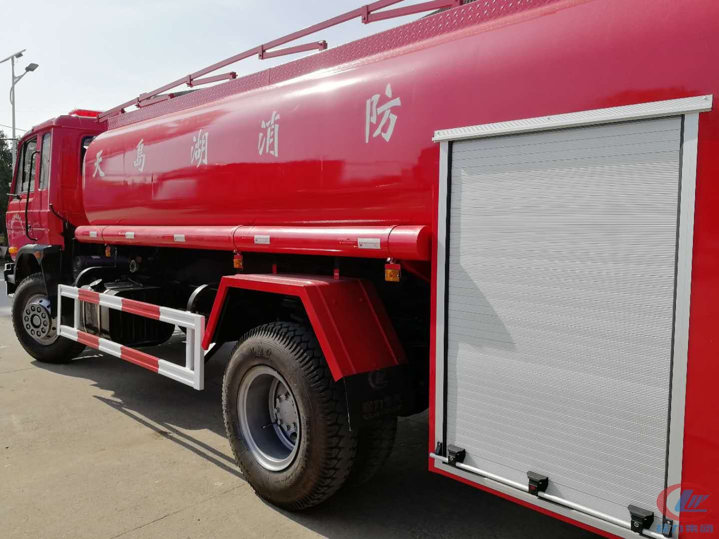 东风145洒水车